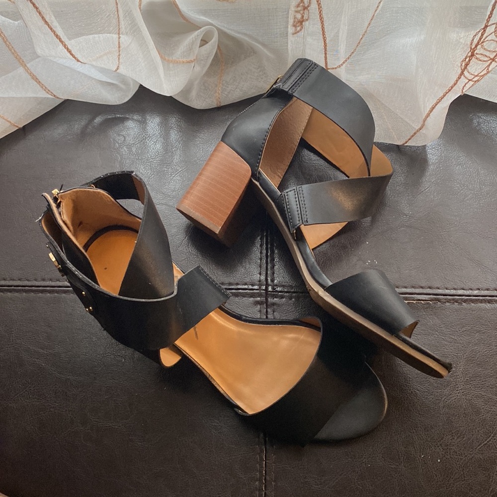 LIKE NEW Tommy Hilfiger Heeled Sandals